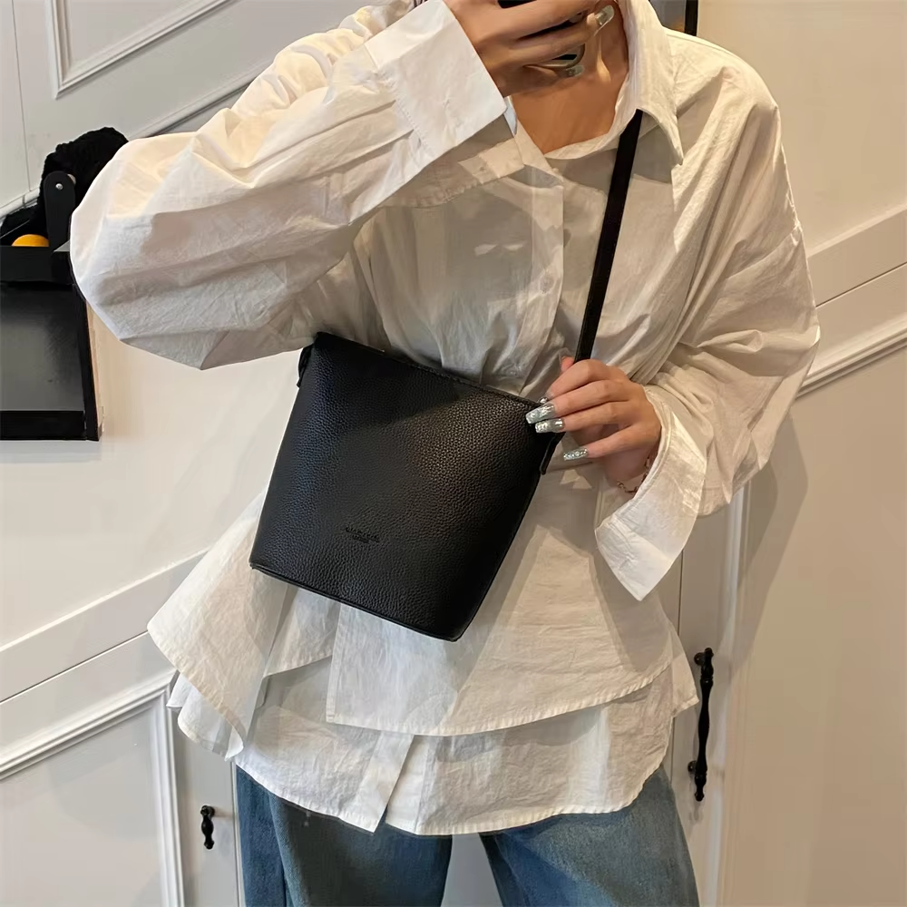 Aubrey™ - Sac seau mini élégant à bandoulière